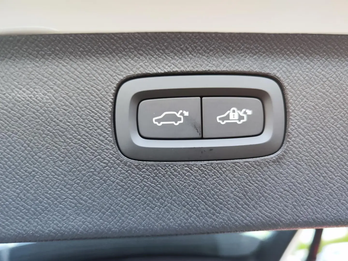 XC90 B5 AWD Ultimate Bright 360 4C B&W HUD STDHZ
