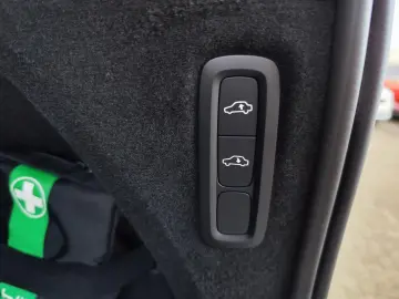 XC90 B5 AWD Ultimate Bright 360 4C B&W HUD STDHZ