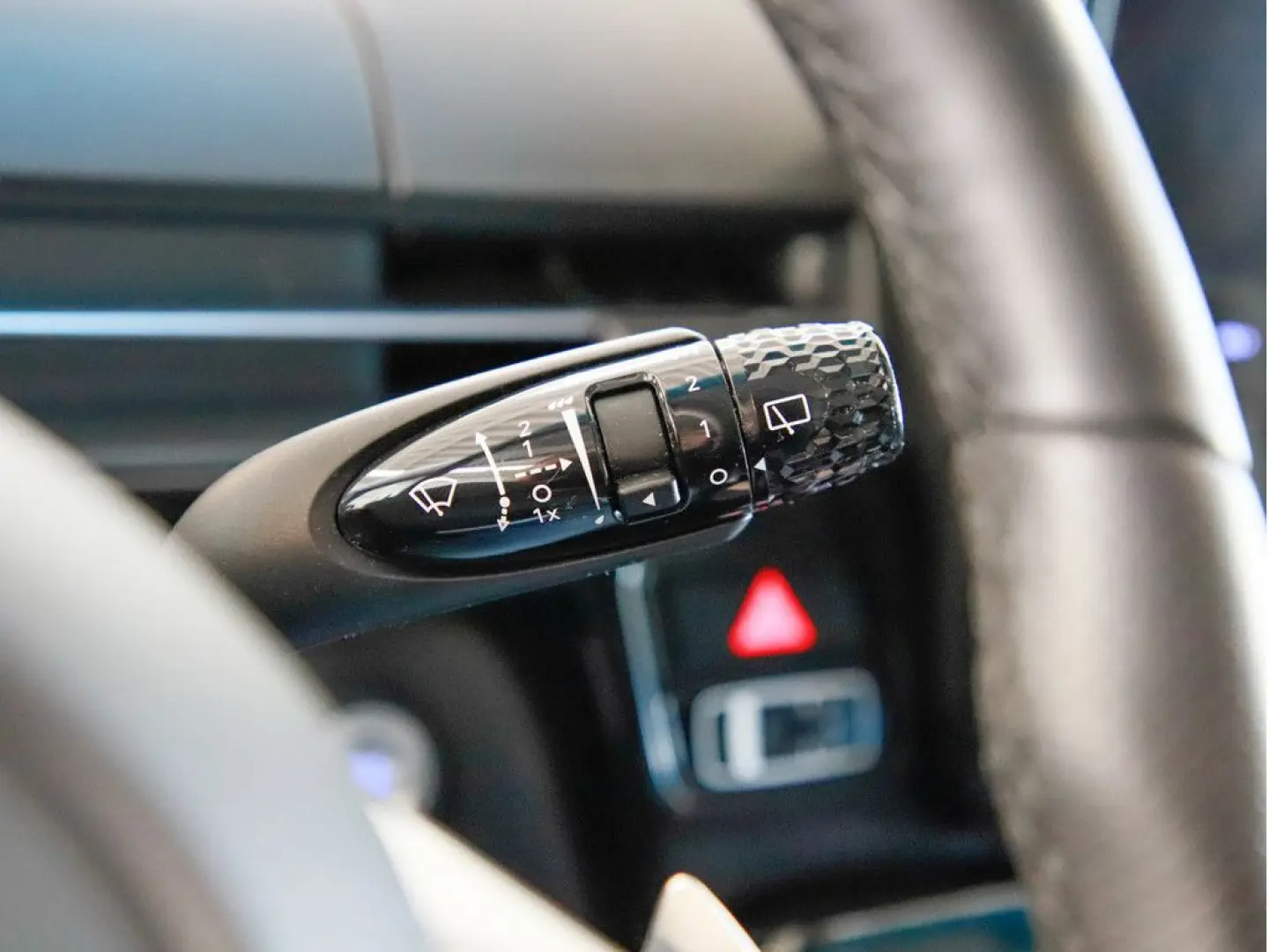 Staria 2.2 Signature 2WD Panorama LED SZH