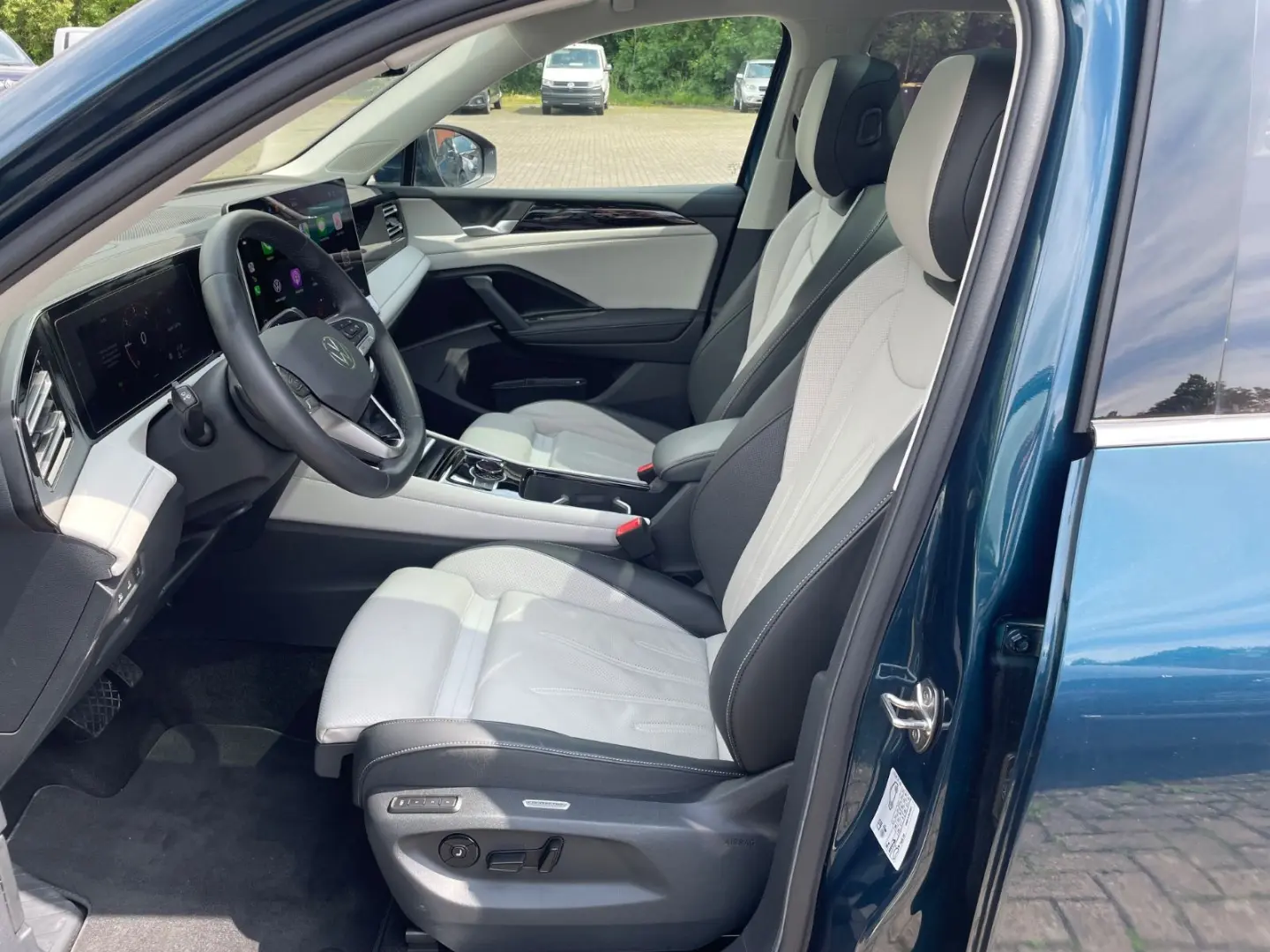 Tiguan 2.0 TDI Elegance PANO HUD STHZ SITZBELÜFT
