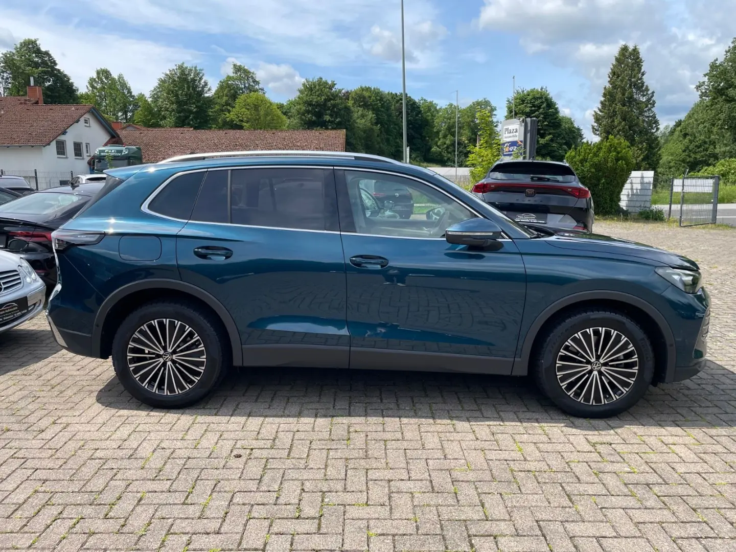 Tiguan 2.0 TDI Elegance PANO HUD STHZ SITZBELÜFT