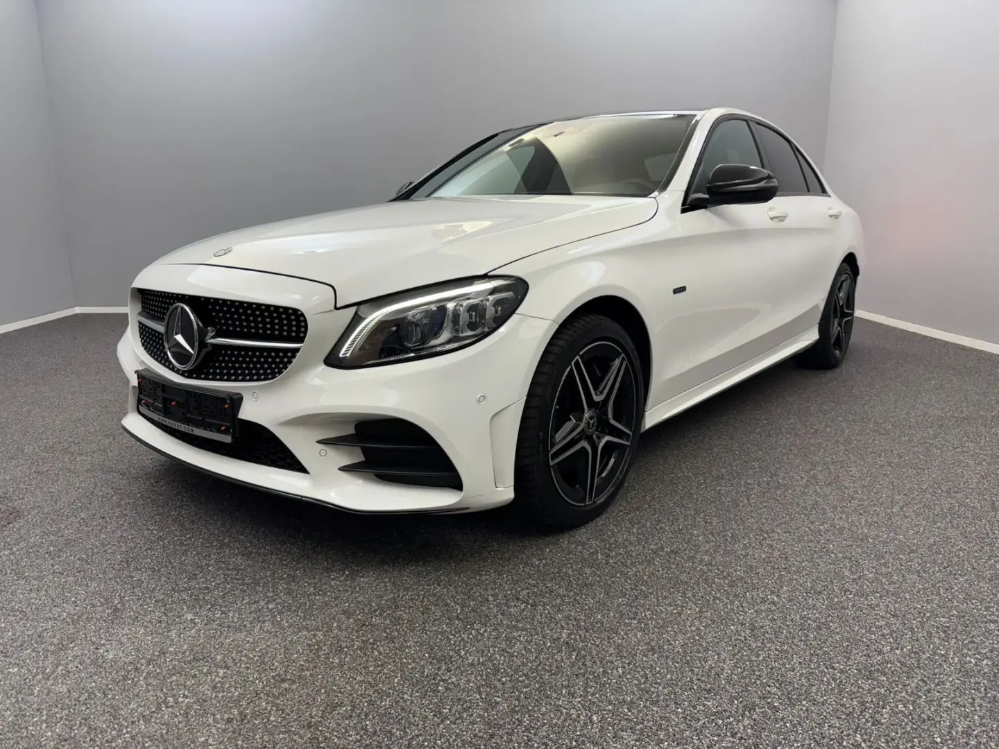C 300 e AMG-LINE*MBEAM*PANO*VIRTUAL*LEDER*AMBI-L