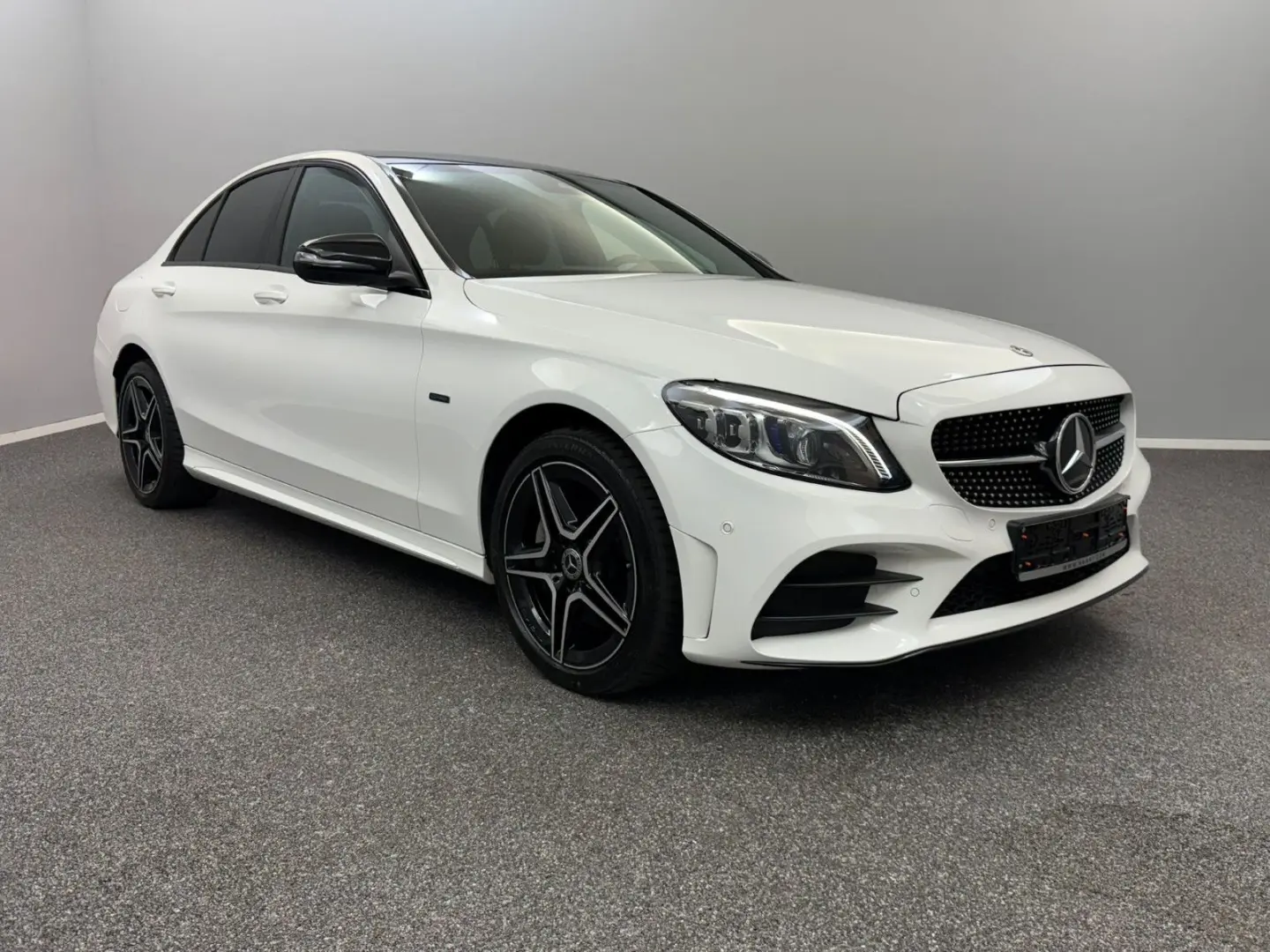 C 300 e AMG-LINE*MBEAM*PANO*VIRTUAL*LEDER*AMBI-L