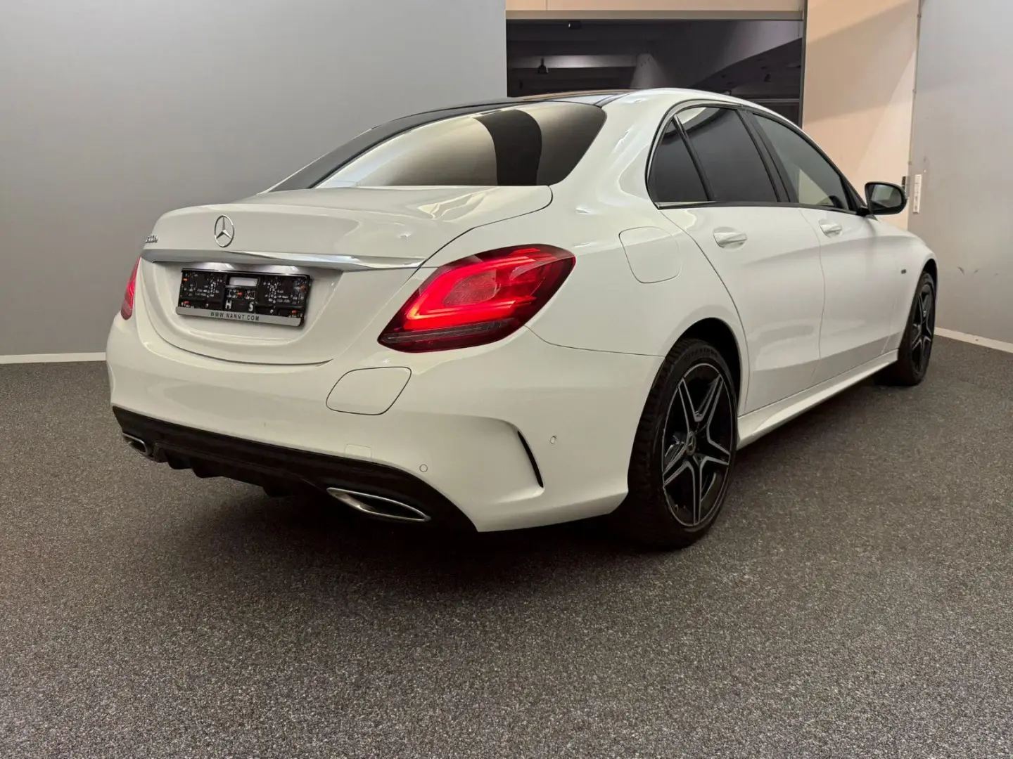 C 300 e AMG-LINE*MBEAM*PANO*VIRTUAL*LEDER*AMBI-L