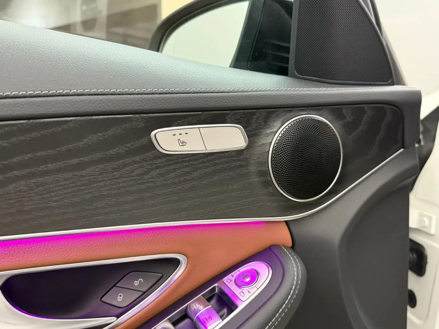 C 300 e AMG-LINE*MBEAM*PANO*VIRTUAL*LEDER*AMBI-L