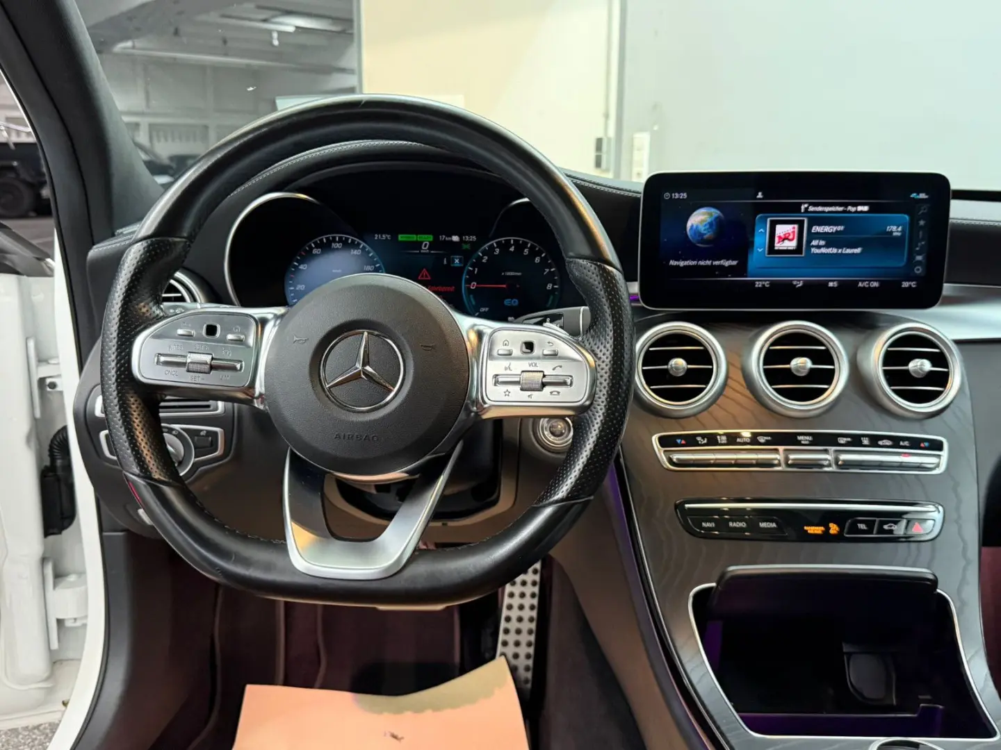 C 300 e AMG-LINE*MBEAM*PANO*VIRTUAL*LEDER*AMBI-L
