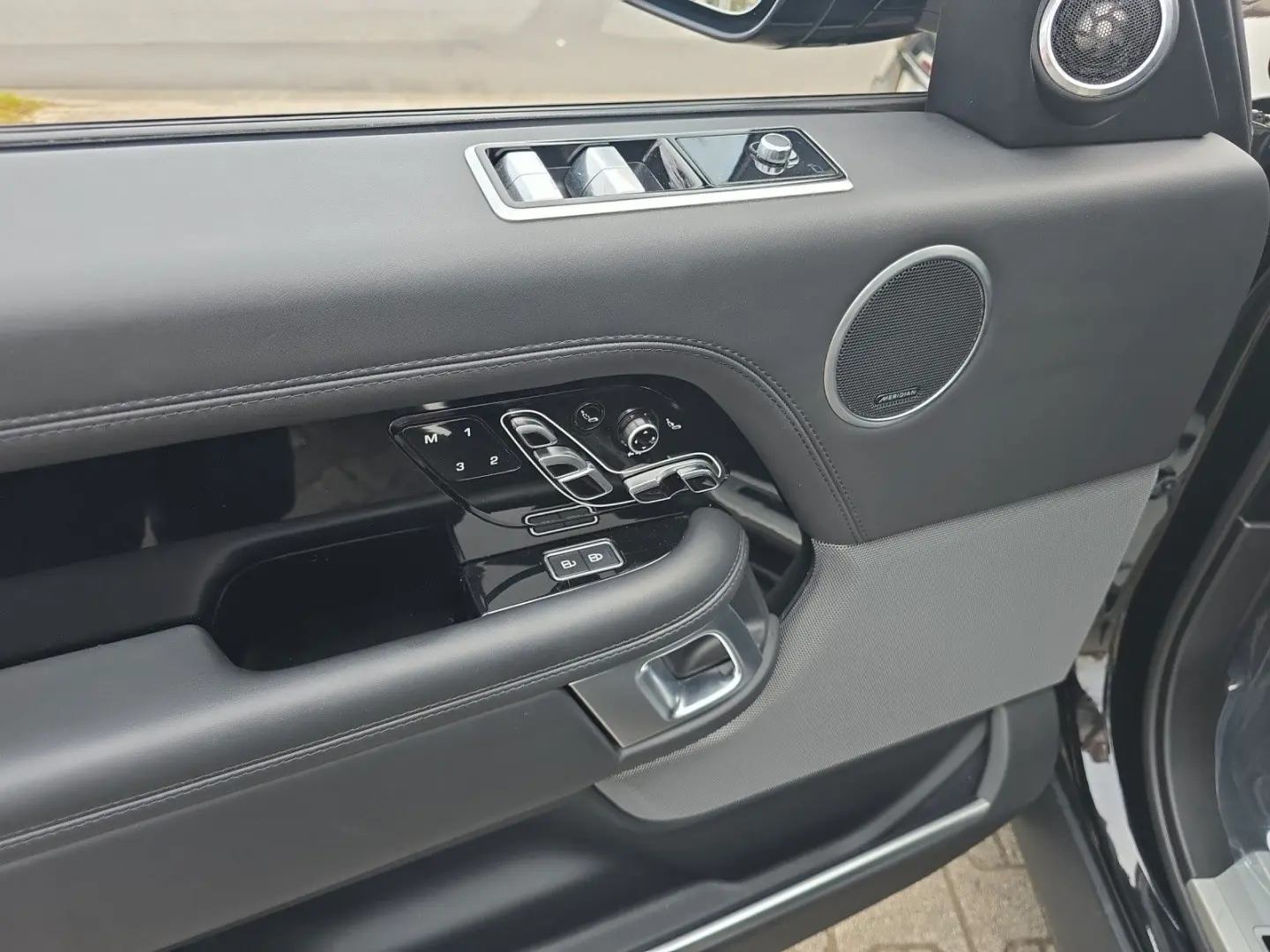 Range P525 V8 AUTOBIOGRAPHY FIFTY*VOLL*LASER*22Z