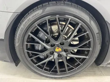 Panamera 4 E-Hybrid Platinum Edition