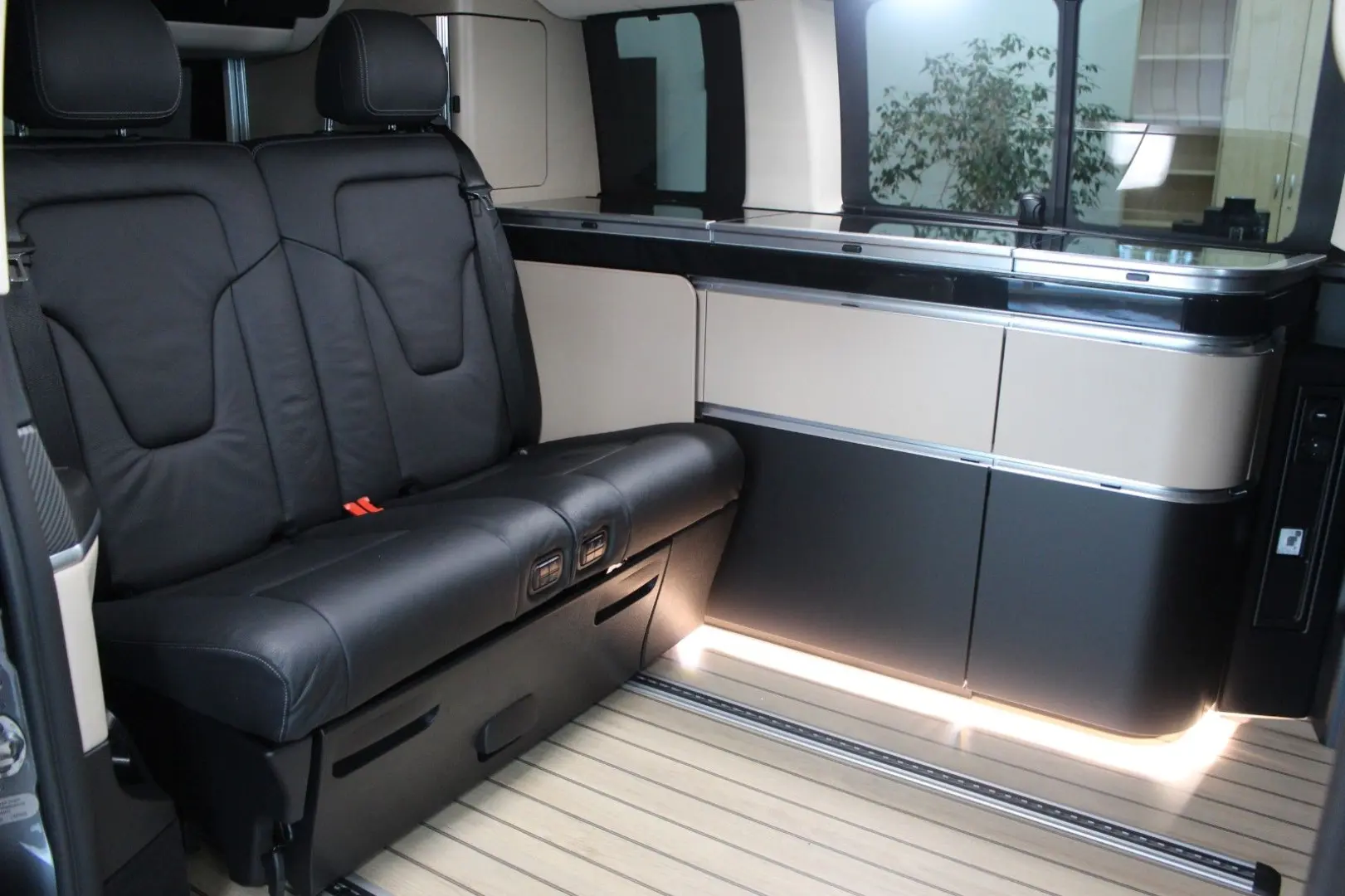 V 300 Marco Polo Edition ArtVenture Küche 4Matic