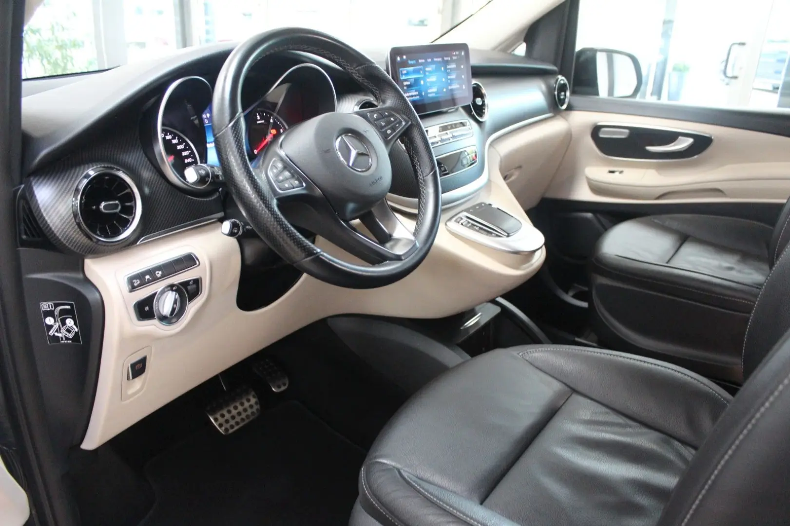 V 300 Marco Polo Edition ArtVenture Küche 4Matic