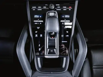 Cayenne E-Hybrid Coupé Sport Design Paket
