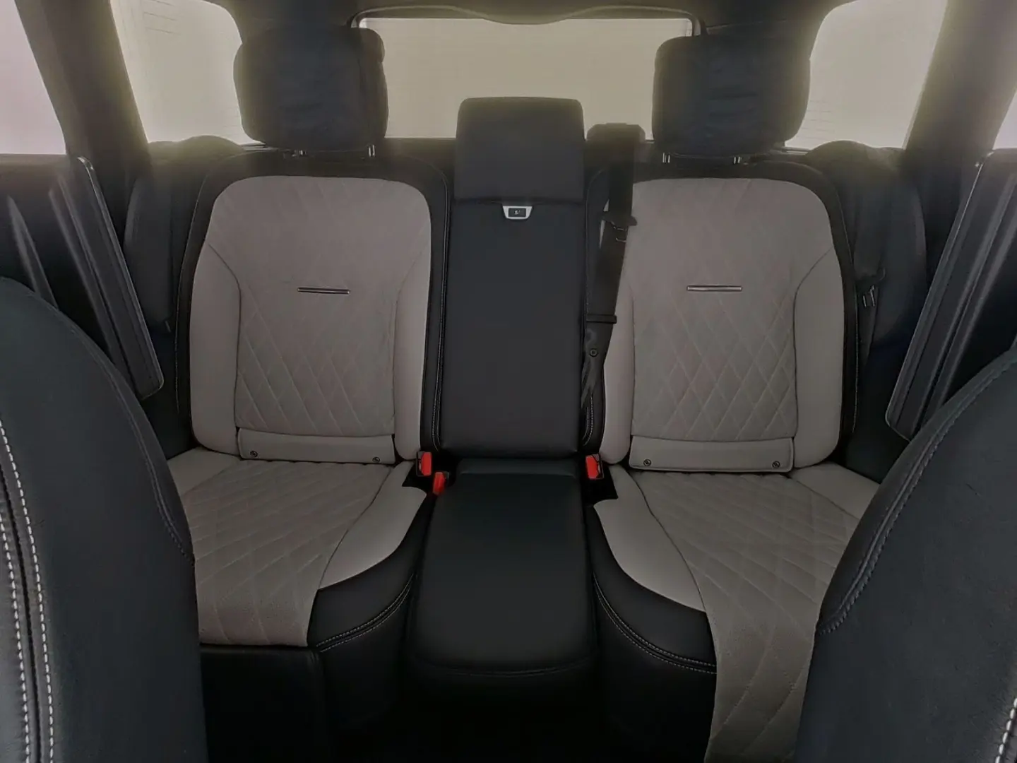 Range Rover SV Autobiography Dynamic Matrix
