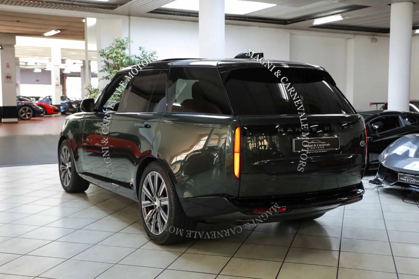 Range Rover D350 HSE - VAT - 22