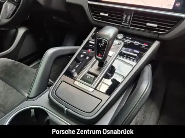 Cayenne GTS Coupe AHK Luft BOSE Matrix Abstandsr