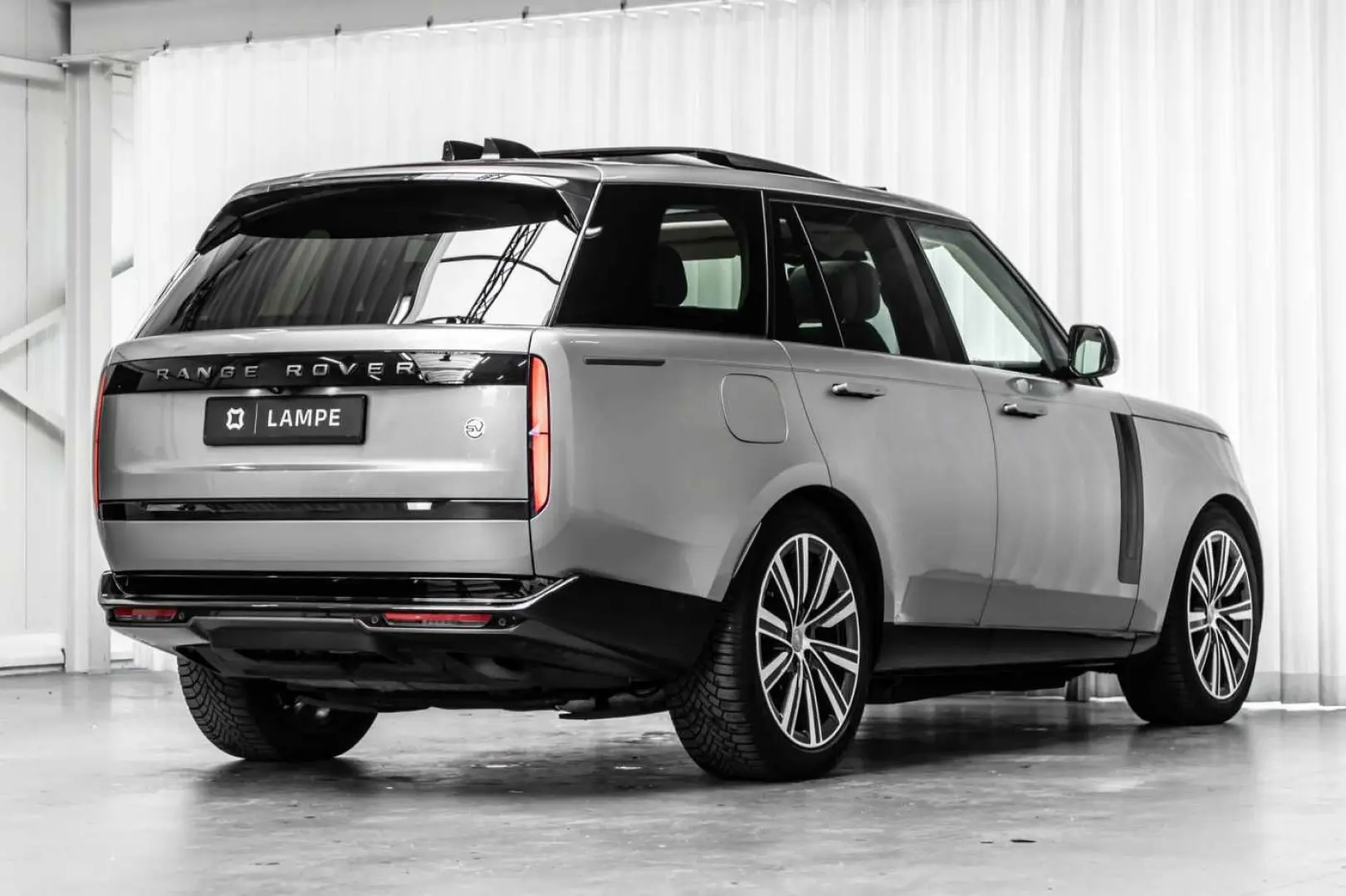 Range Rover P510e Hybrid SV Massage Meridian 1.6