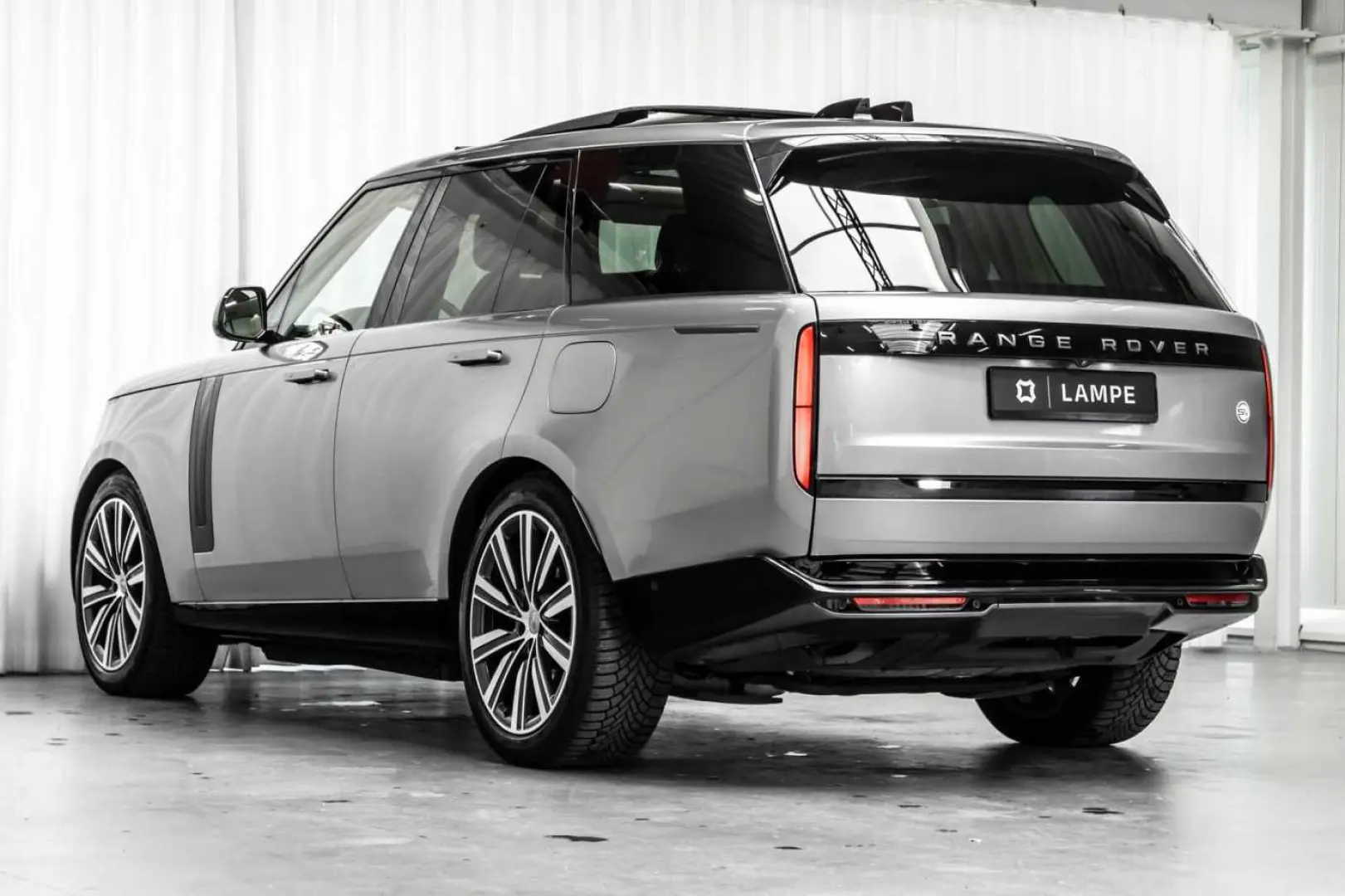 Range Rover P510e Hybrid SV Massage Meridian 1.6