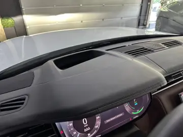 Range Rover Autobiography P460e LWB /2xTV / VOLL