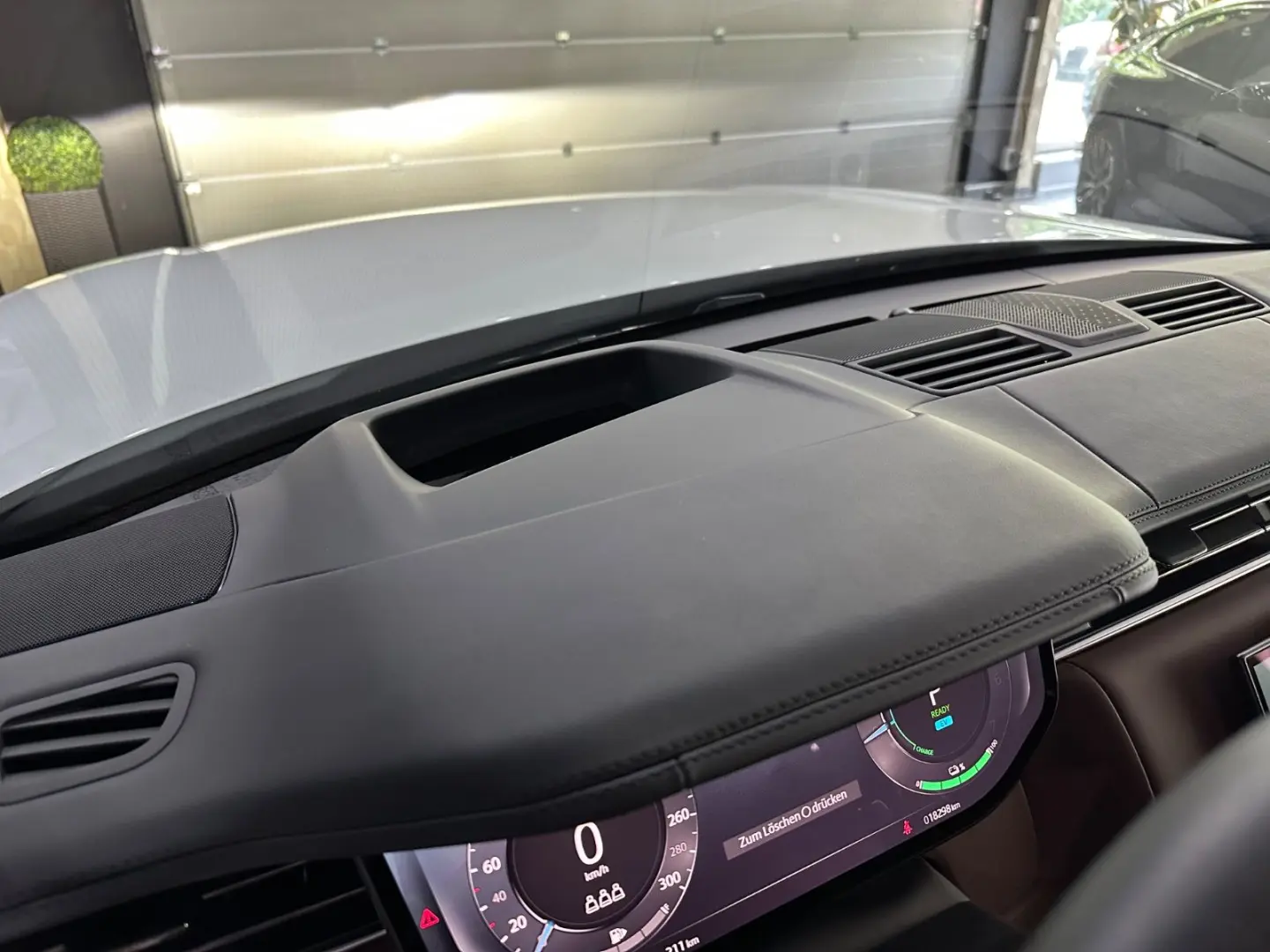 Range Rover Autobiography P460e LWB /2xTV / VOLL