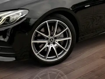 E 200 4M Limousine AMG Pano+Widescreen+Kam+Ambi