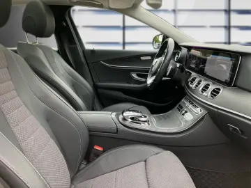 E 200 4M Limousine AMG Pano+Widescreen+Kam+Ambi