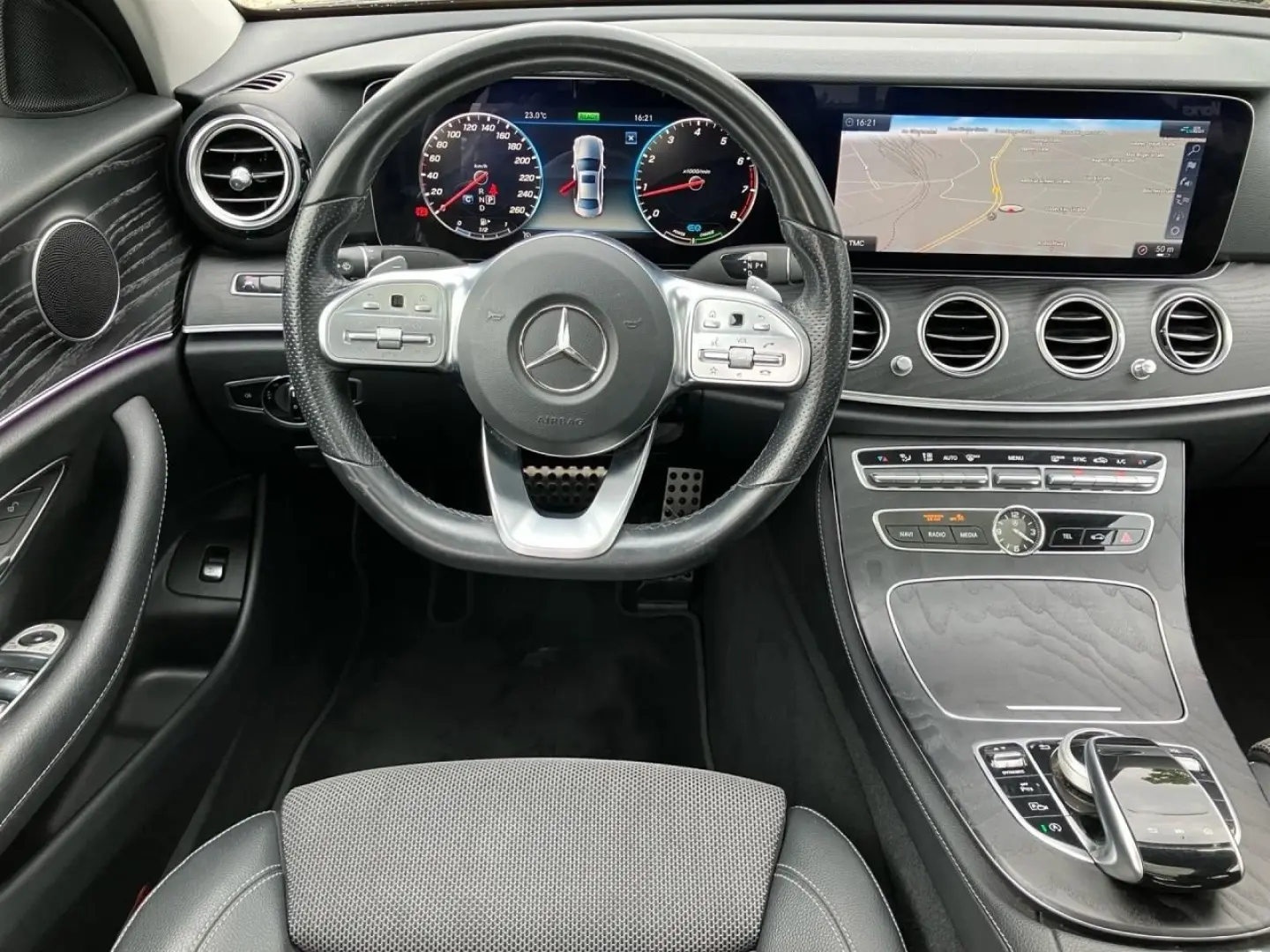 E 200 4M Limousine AMG Pano+Widescreen+Kam+Ambi