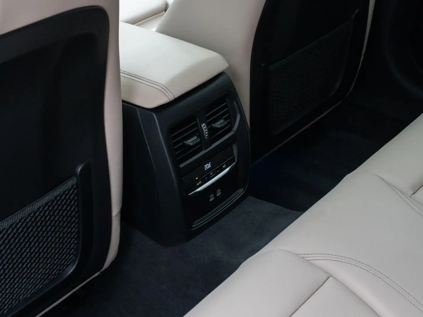 M440i xD GC Glasdach Laser 360°HUD DAB HiFi ACC