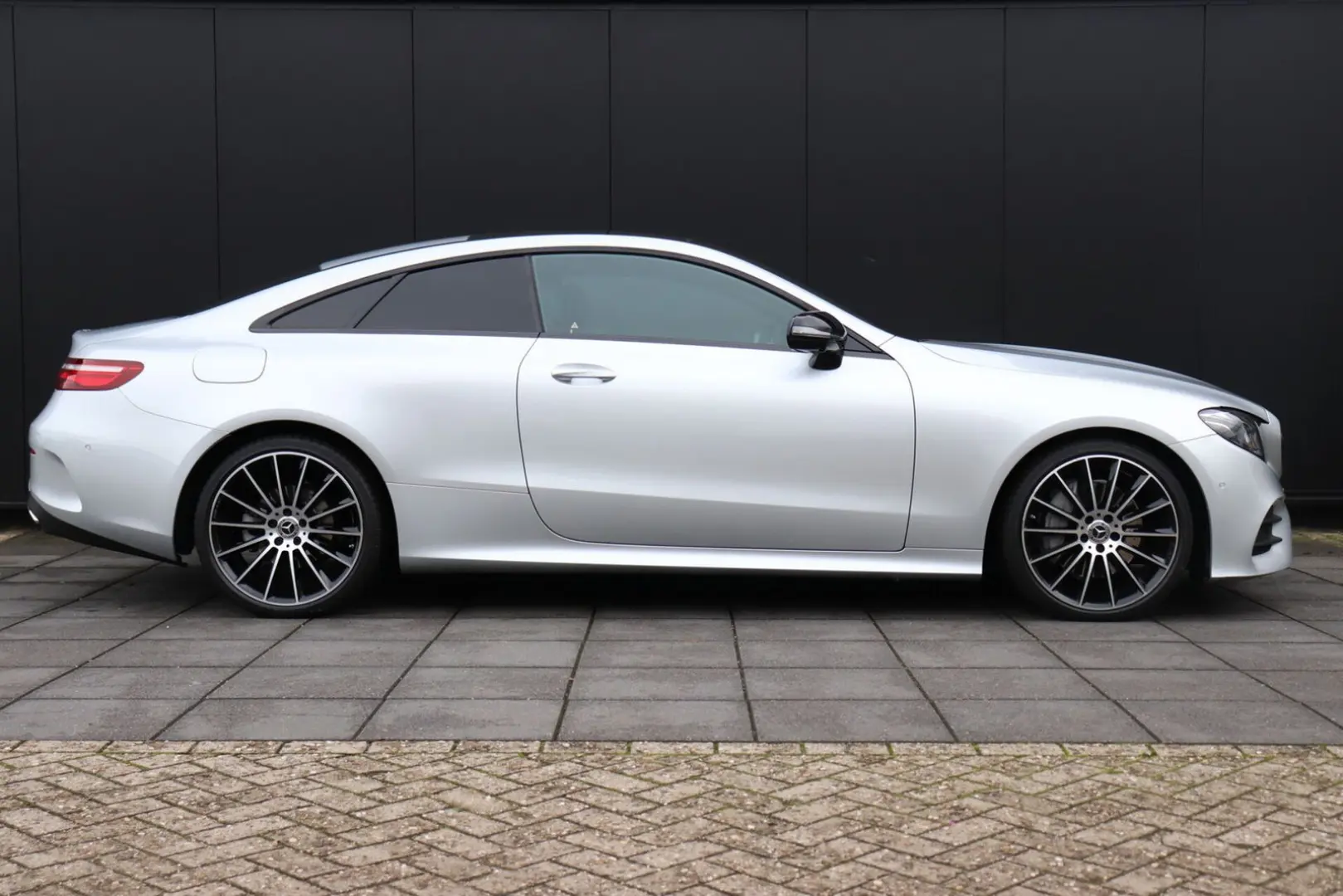 E 200 Coupé Premium Plus | AMG-LINE | WIDESCREEN