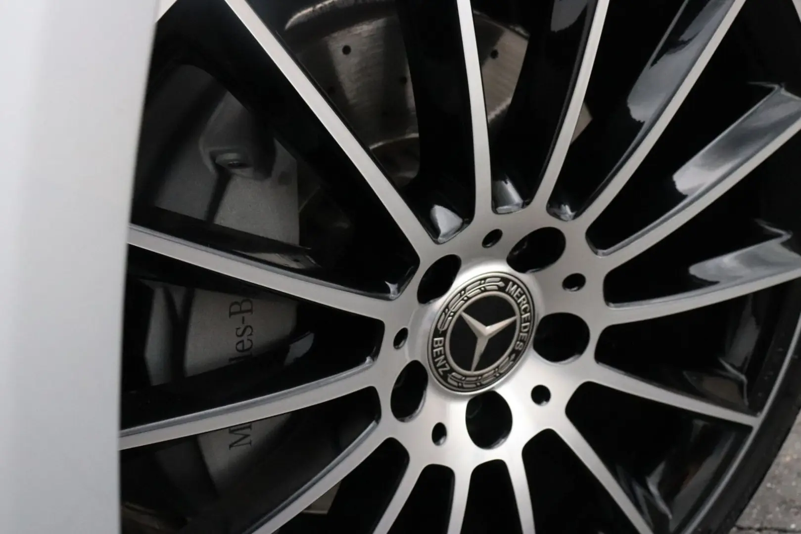 E 200 Coupé Premium Plus | AMG-LINE | WIDESCREEN