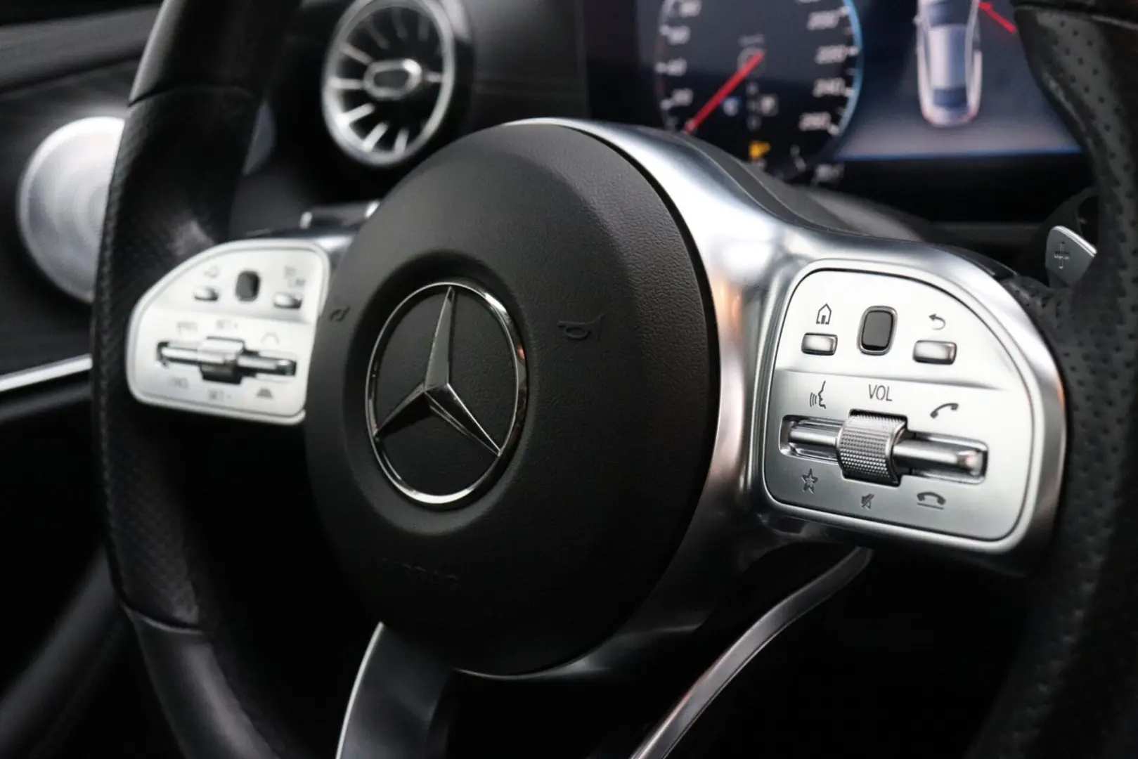 E 200 Coupé Premium Plus | AMG-LINE | WIDESCREEN