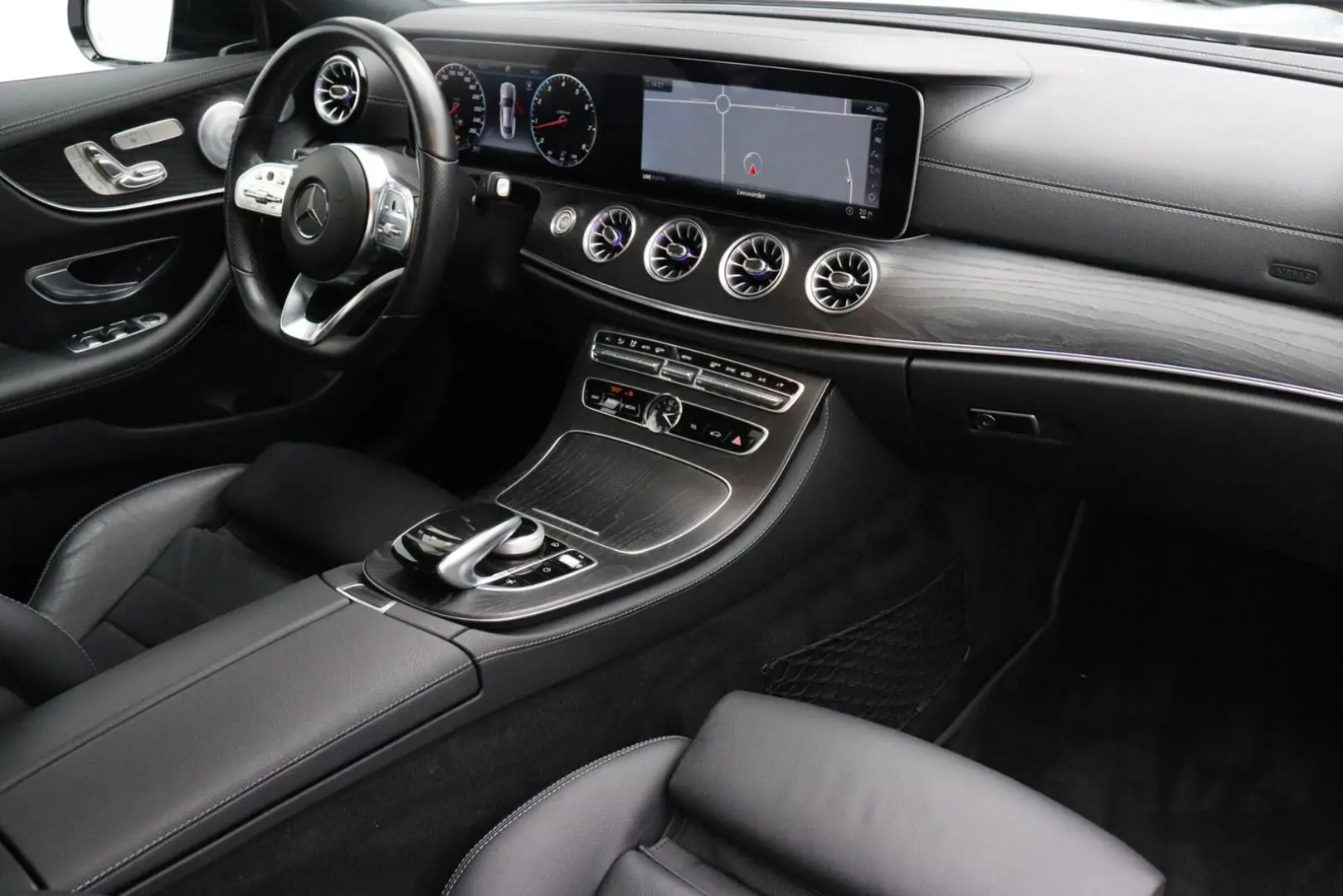E 200 Coupé Premium Plus | AMG-LINE | WIDESCREEN