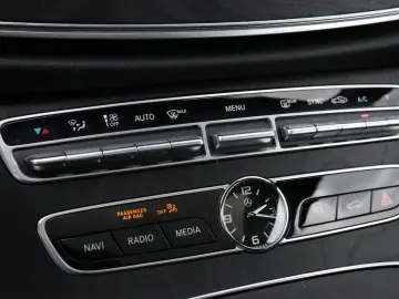 E 200 Coupé Premium Plus | AMG-LINE | WIDESCREEN
