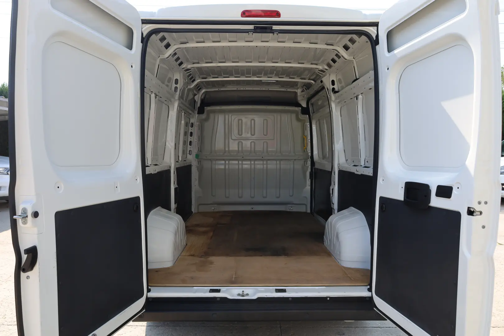 Peugeot Boxer L2H2 2.2D 120CP