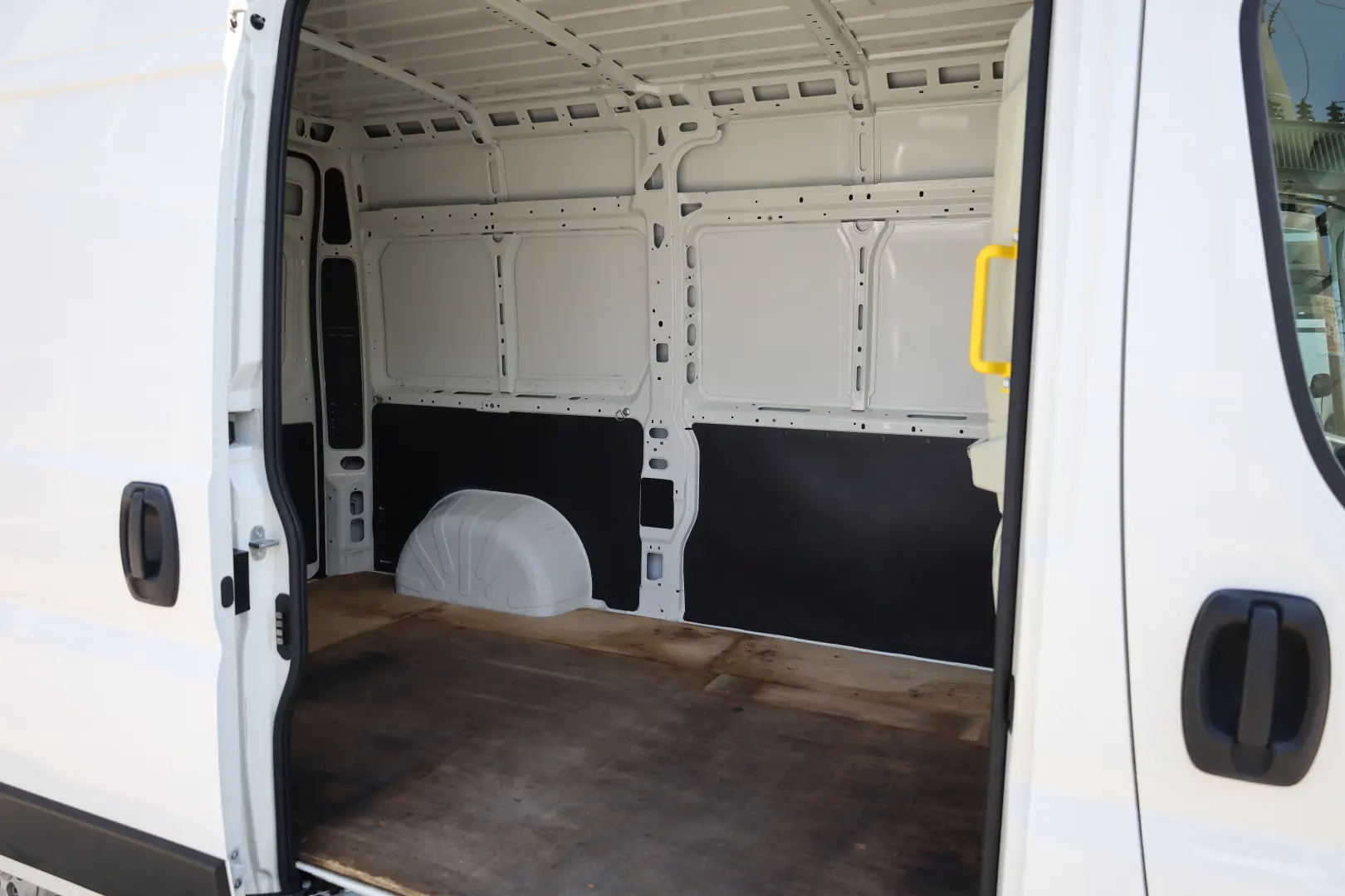 Peugeot Boxer L2H2 2.2D 120CP