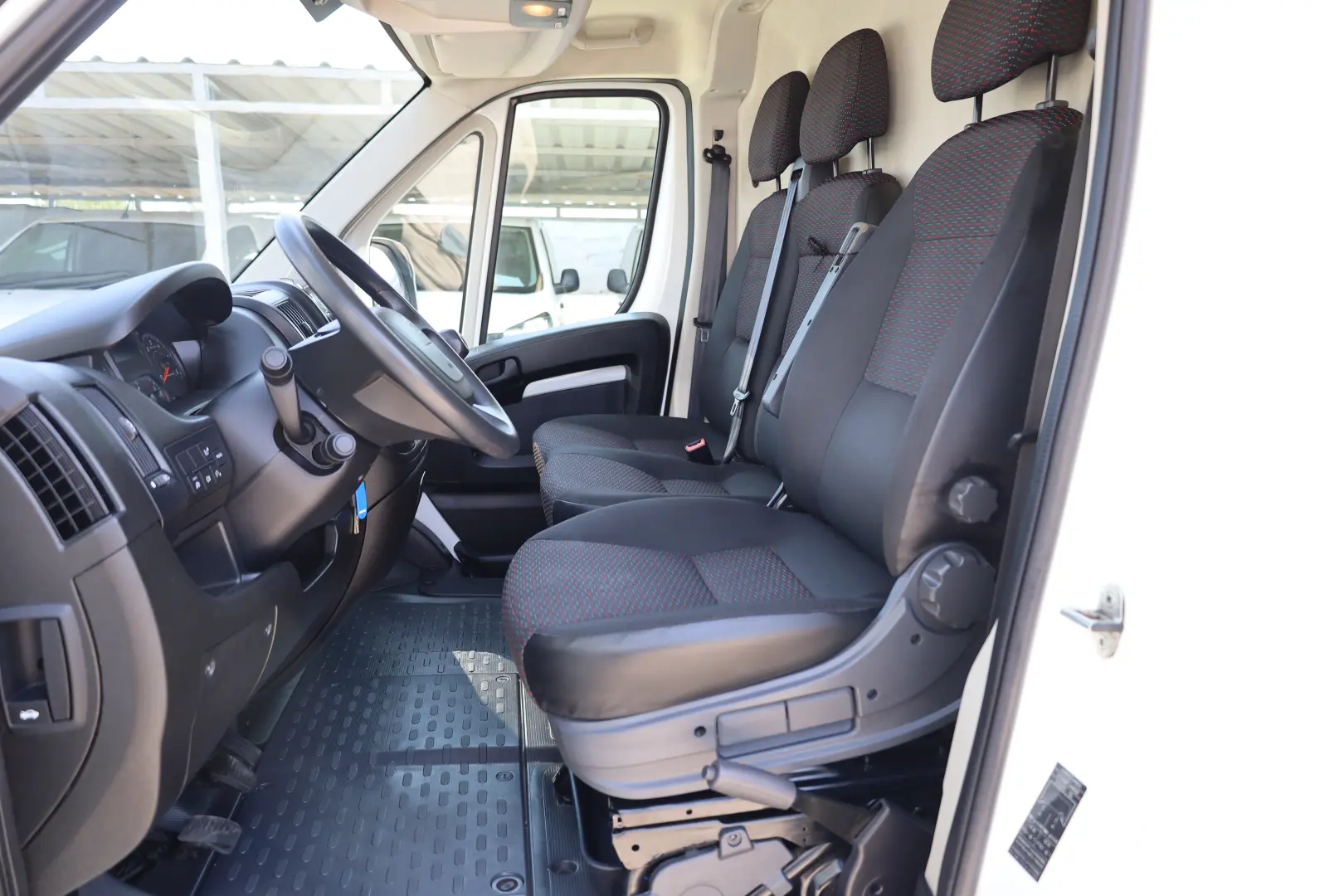 Peugeot Boxer L2H2 2.2D 120CP