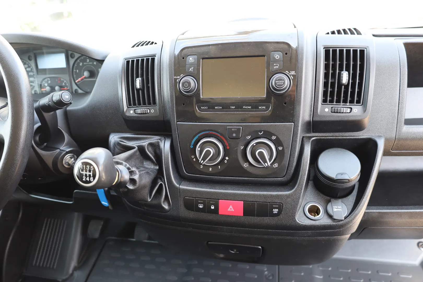 Peugeot Boxer L2H2 2.2D 120CP