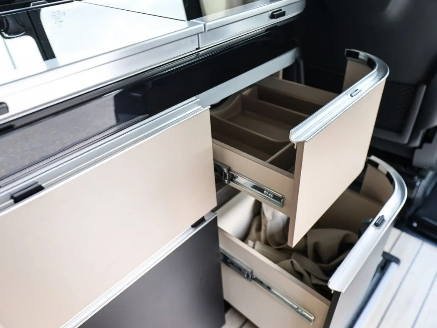 Marco Polo V 300 d 4M AHK Standhz. Ditr. LED Nav