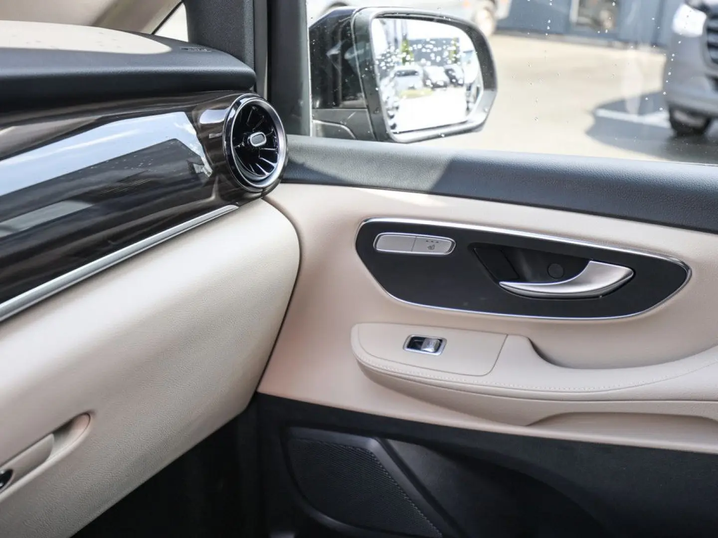 Marco Polo V 300 d 4M AHK Standhz. Ditr. LED Nav