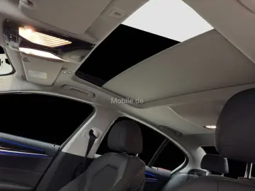 530e xDrive adapLED HUD Harman Glasdach