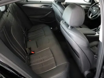 530 e xDrive Luxury ,Leder,Navi,LED,Kamera,AHK e