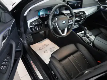 530 e xDrive Luxury ,Leder,Navi,LED,Kamera,AHK e
