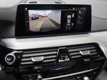 530 e xDrive Luxury ,Leder,Navi,LED,Kamera,AHK e