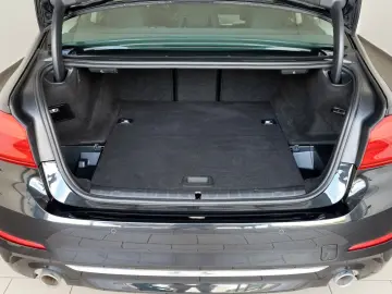 530 e xDrive Luxury ,Leder,Navi,LED,Kamera,AHK e