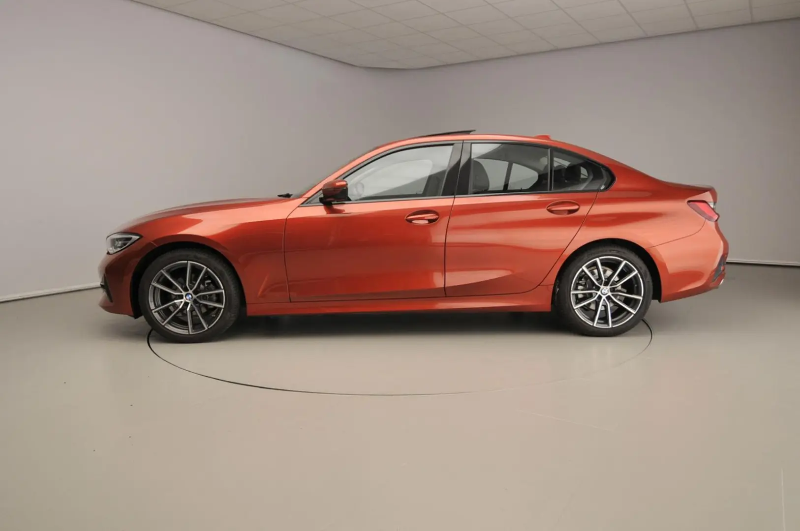318 3 Serie Sedan 318i | LED | Leder | navi | Sc