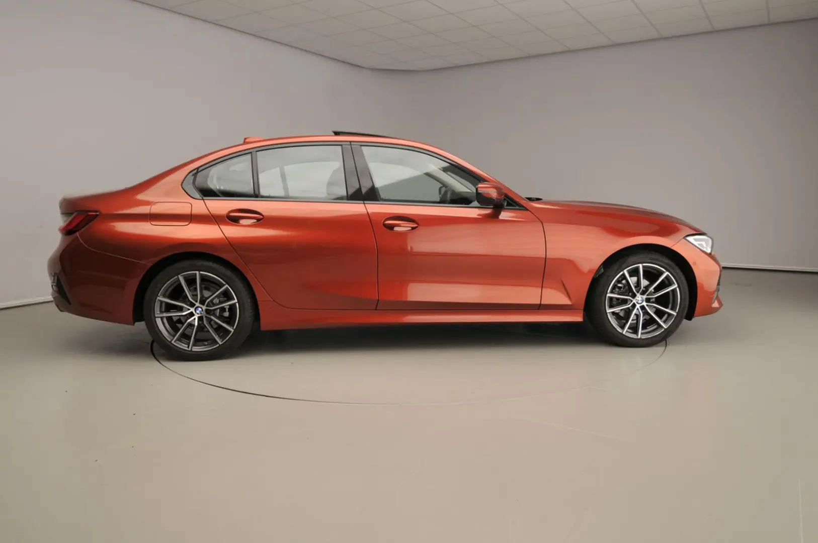 318 3 Serie Sedan 318i | LED | Leder | navi | Sc