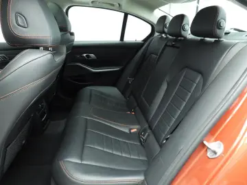 318 3 Serie Sedan 318i | LED | Leder | navi | Sc