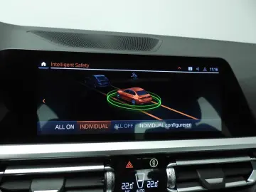 318 3 Serie Sedan 318i | LED | Leder | navi | Sc
