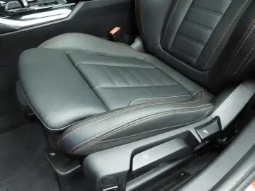 318 3 Serie Sedan 318i | LED | Leder | navi | Sc
