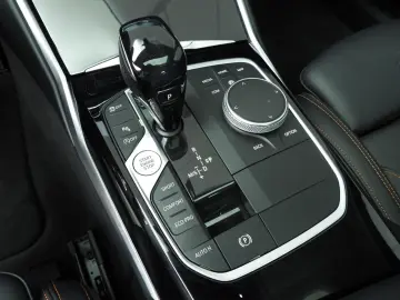 318 3 Serie Sedan 318i | LED | Leder | navi | Sc