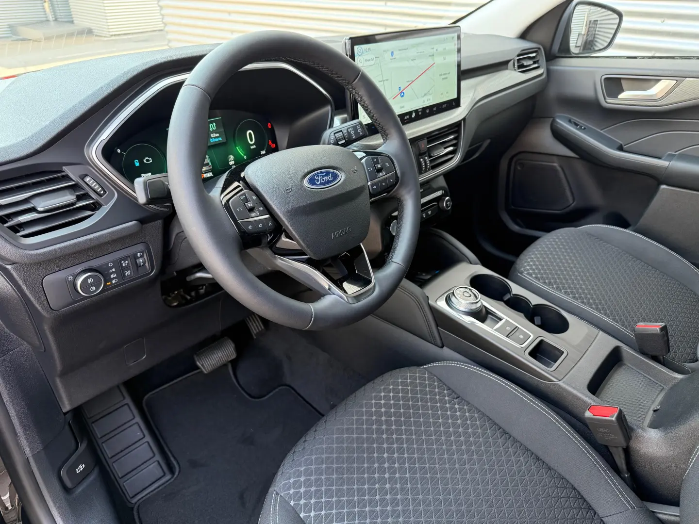 Ford Kuga MCA 5 usi Titanium 2.5L Duratec FHEV 180 CP AT FWD