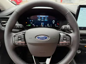 Ford Kuga MCA 5 usi Titanium 2.5L Duratec PHEV 243 CP AT FWD